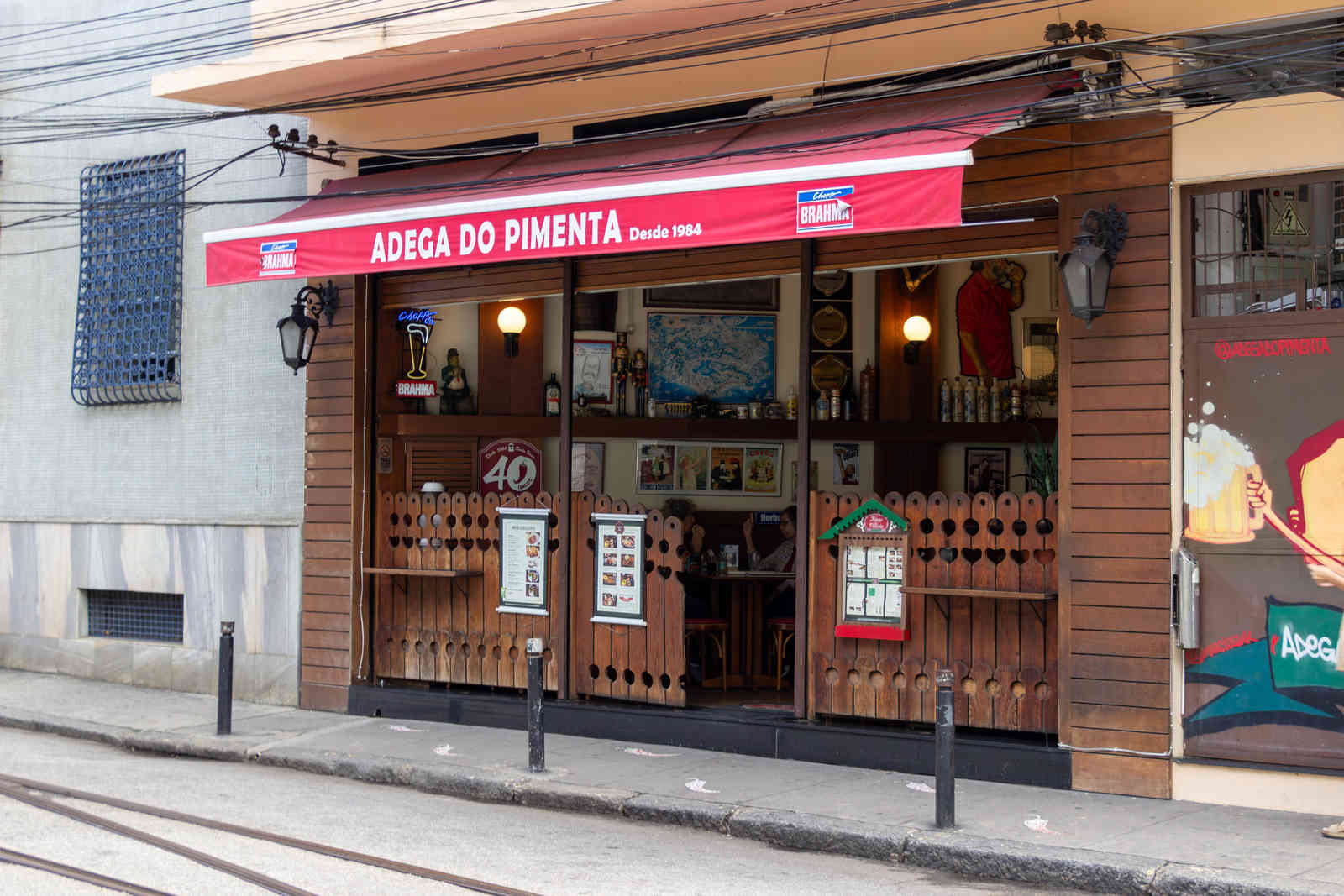 The facade of Adega do Pimenta, a German restaurant in Santa Teresa