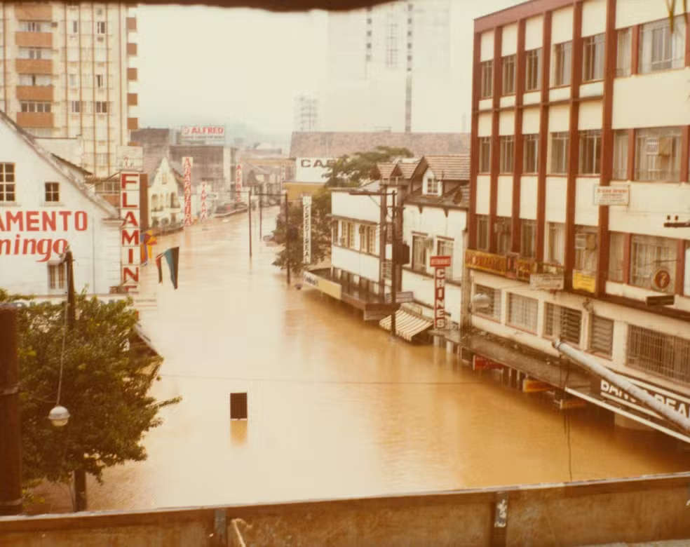 Central Blumenau under water during the 1984 floods