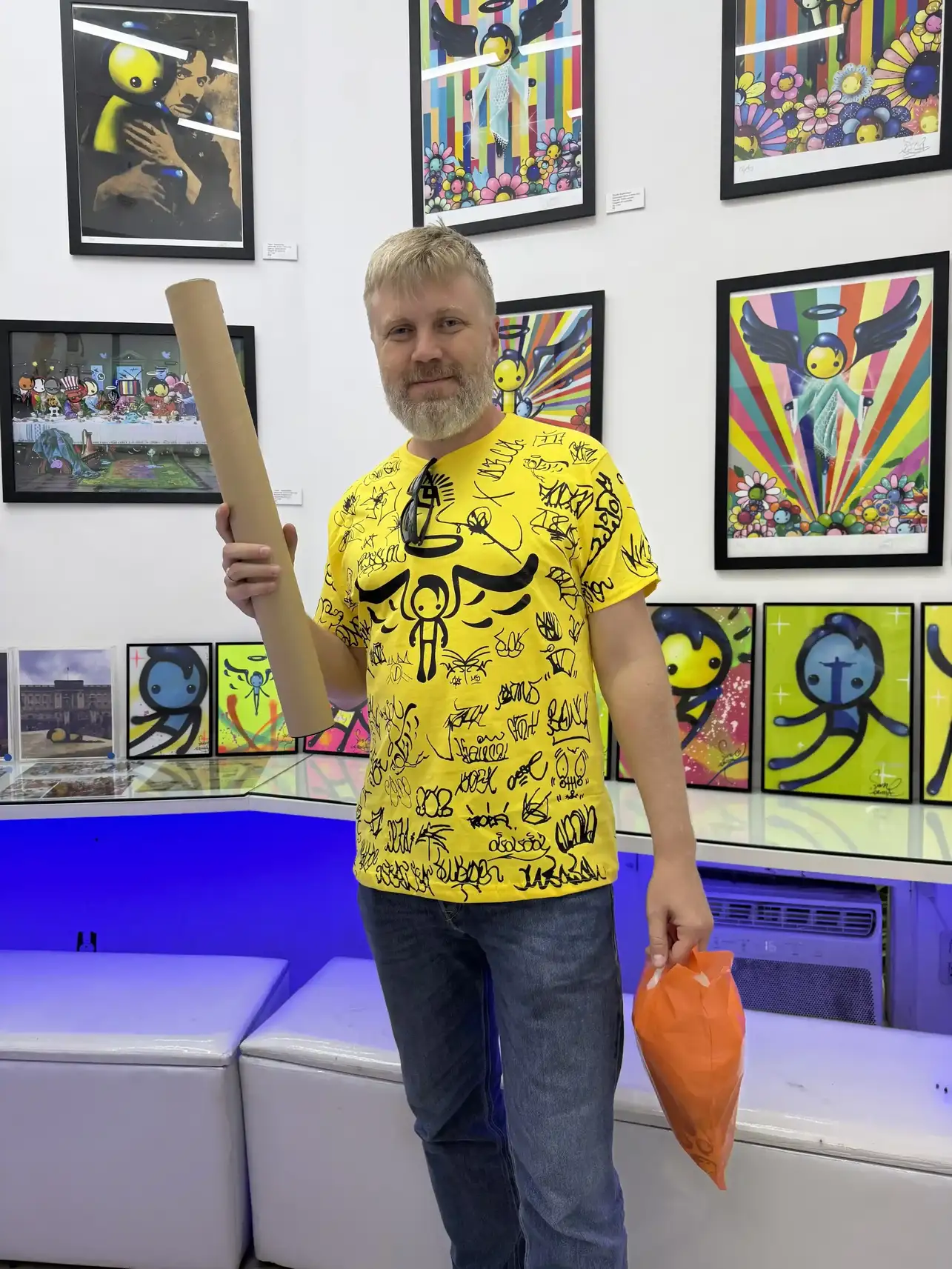 Art gallery inside Rocinha